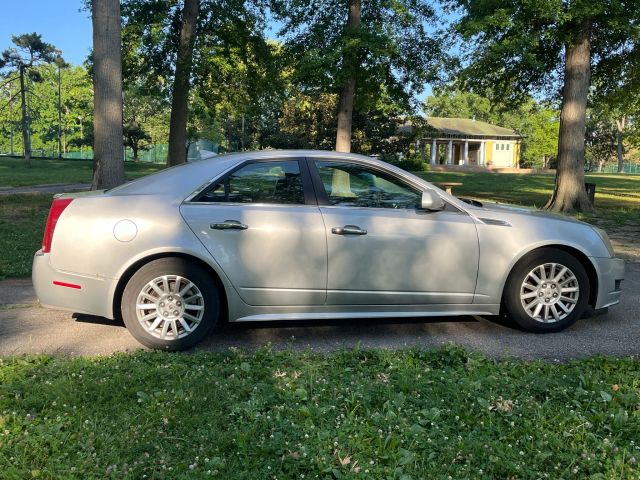 2010 Cadillac Cts - Image 4