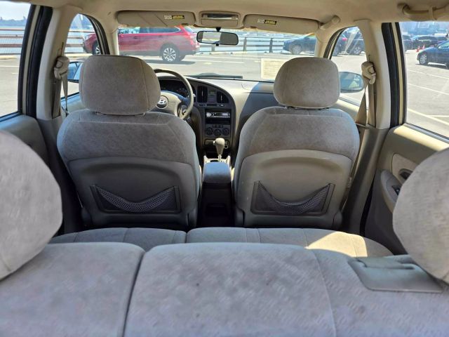 2005 Hyundai Elantra Gt Hatchback 4d - Image 16