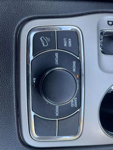 2012 Jeep Grand Cherokee Laredo Sport Utility 4d - Image 23
