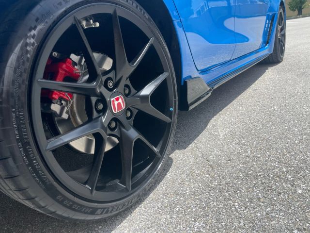 2023 Honda Civic Type R - Image 18