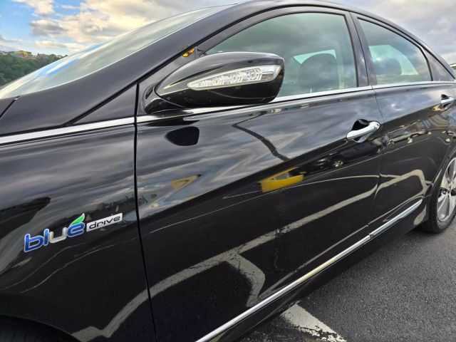 2012 Hyundai Sonata Hybrid Sedan 4d - Image 29