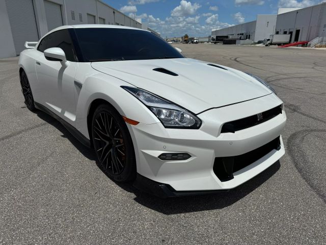 2024 Nissan Gt-r - Image 2