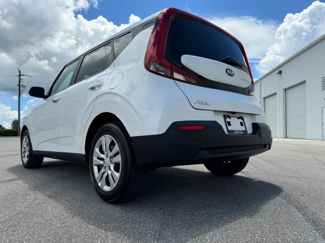 2021 Kia Soul - Image 23