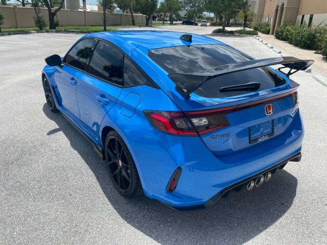 2023 Honda Civic Type R - Image 26