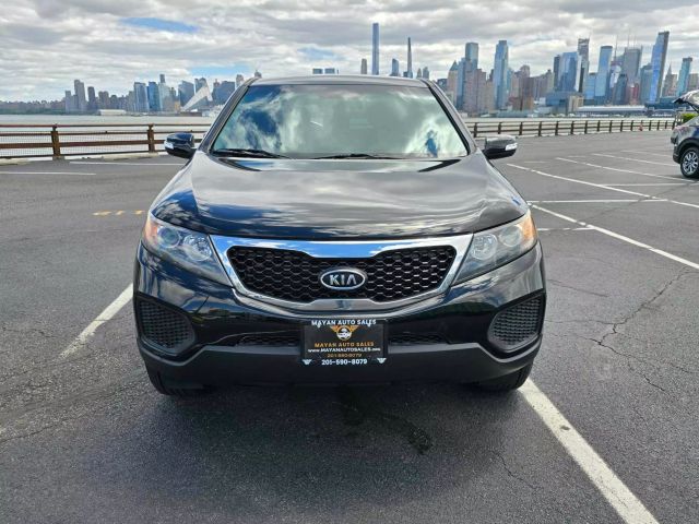 2013 Kia Sorento Lx Sport Utility 4d - Image 2