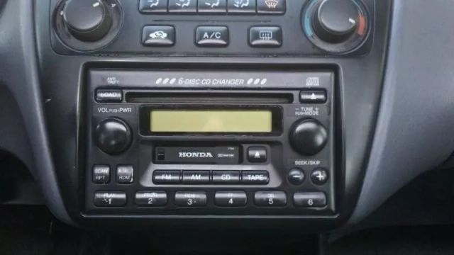 2001 Honda Accord - Image 16
