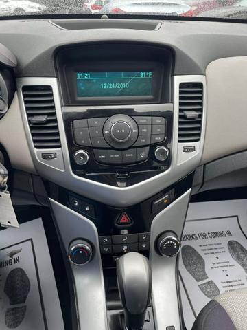 2014 Chevrolet Cruze Ls Sedan 4d - Image 12