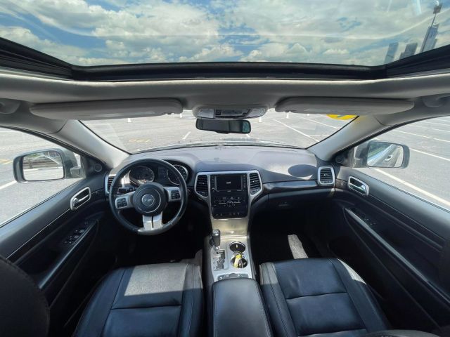 2012 Jeep Grand Cherokee Laredo Sport Utility 4d - Image 15