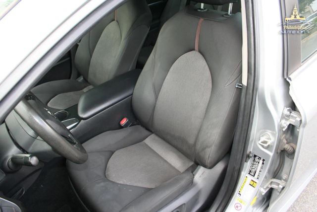 2019 Toyota Camry - Image 26