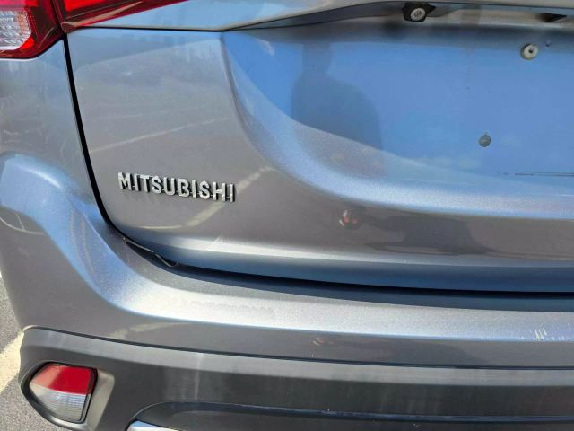 2016 Mitsubishi Outlander Sel Sport Utility 4d - Image 28
