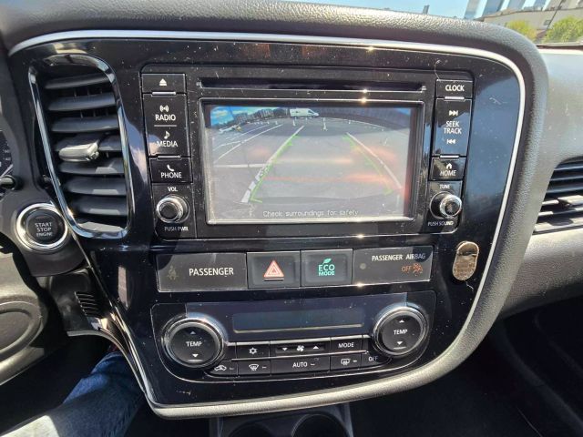 2016 Mitsubishi Outlander Sel Sport Utility 4d - Image 23