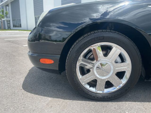 2005 Ford Thunderbird - Image 37