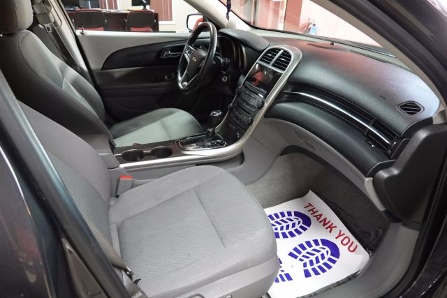 2013 Chevrolet Malibu - Image 12