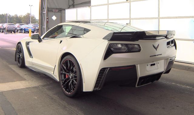 2015 Chevrolet Corvette - Image 4