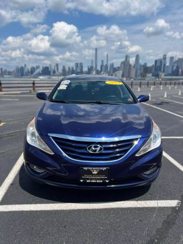 2013 Hyundai Sonata Gls Sedan 4d - Image 2
