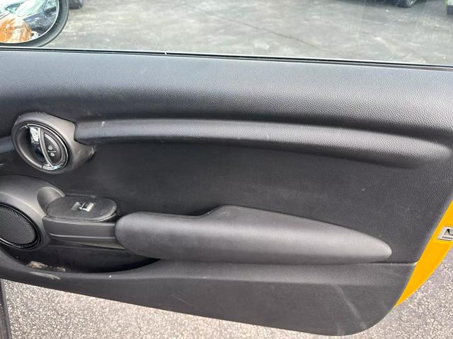 2017 Mini Hardtop 2 Door Cooper Hatchback 2d - Image 27