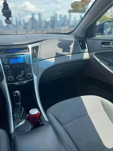 2013 Hyundai Sonata Gls Sedan 4d - Image 18