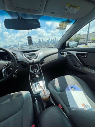 2013 Hyundai Elantra Gls Sedan 4d - Image 18