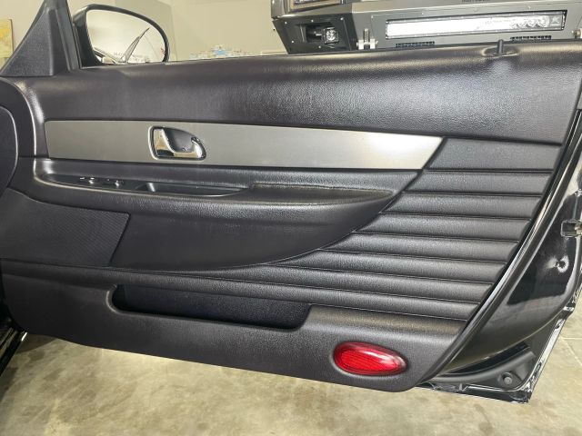 2005 Ford Thunderbird - Image 100