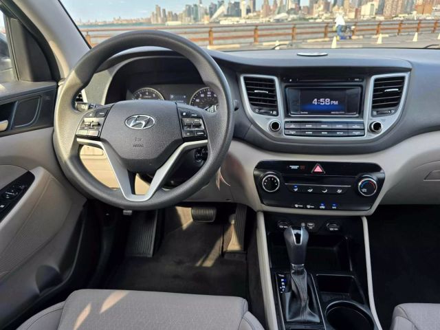2018 Hyundai Tucson Se Sport Utility 4d - Image 29