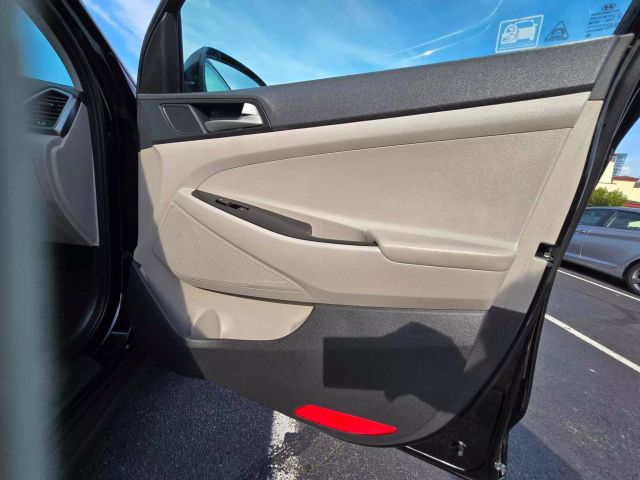 2018 Hyundai Tucson Se Sport Utility 4d - Image 43