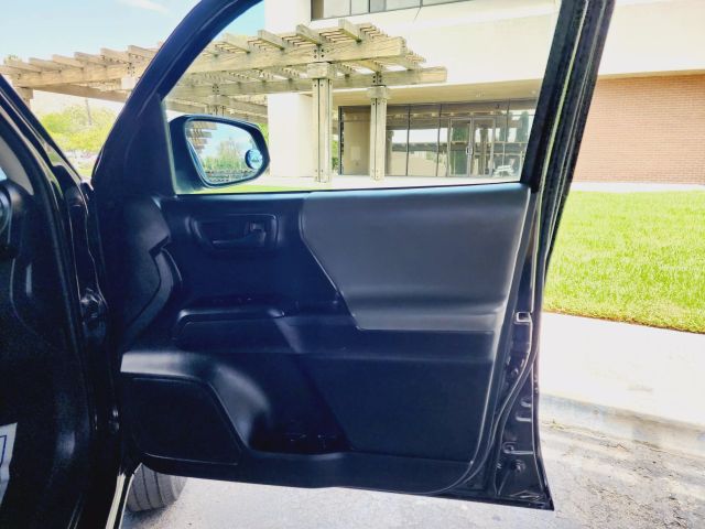 2019 Toyota Tacoma Access Cab - Image 36