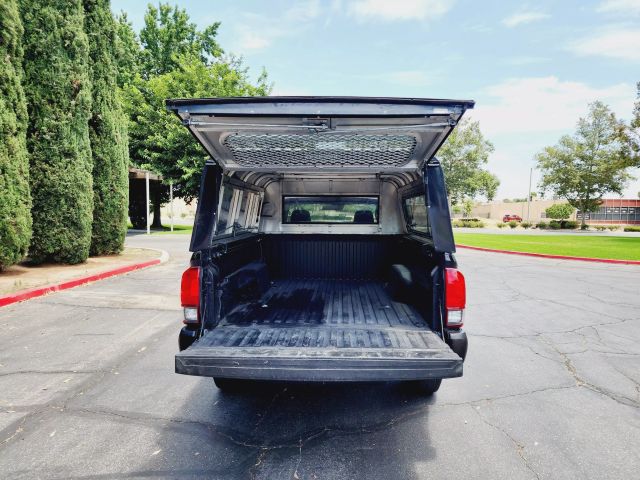2019 Toyota Tacoma Access Cab - Image 12