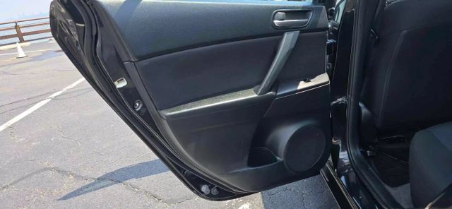 2011 Mazda Mazda3 I Touring Sedan 4d - Image 22