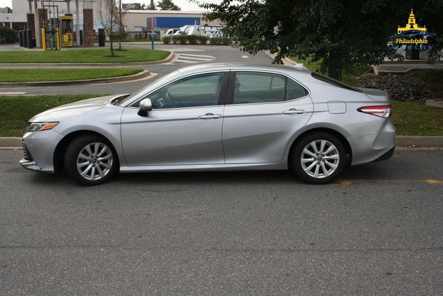 2019 Toyota Camry - Image 16