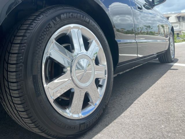 2005 Ford Thunderbird - Image 18