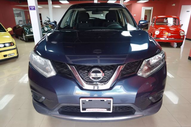 2015 Nissan Rogue - Image 1