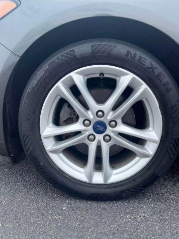 2018 Ford Fusion Se Hybrid Sedan 4d - Image 43