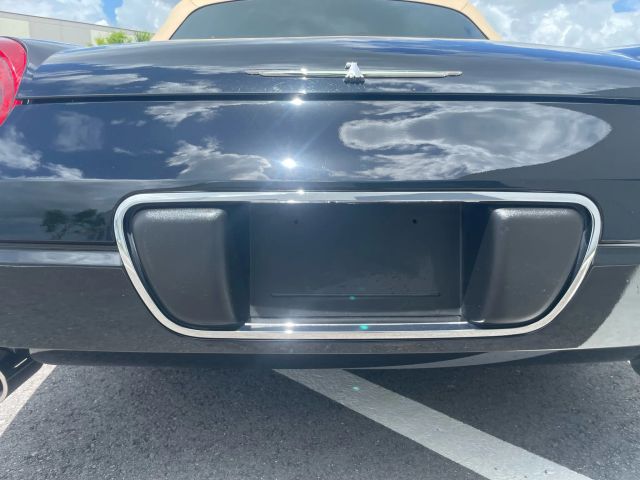 2005 Ford Thunderbird - Image 23