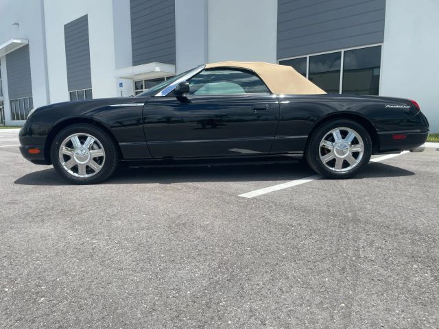 2005 Ford Thunderbird - Image 30