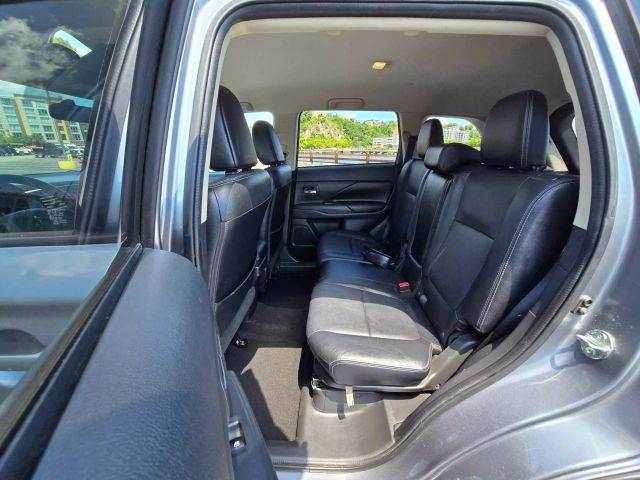 2016 Mitsubishi Outlander Sel Sport Utility 4d - Image 14
