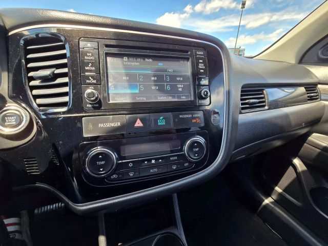 2016 Mitsubishi Outlander Sel Sport Utility 4d - Image 22