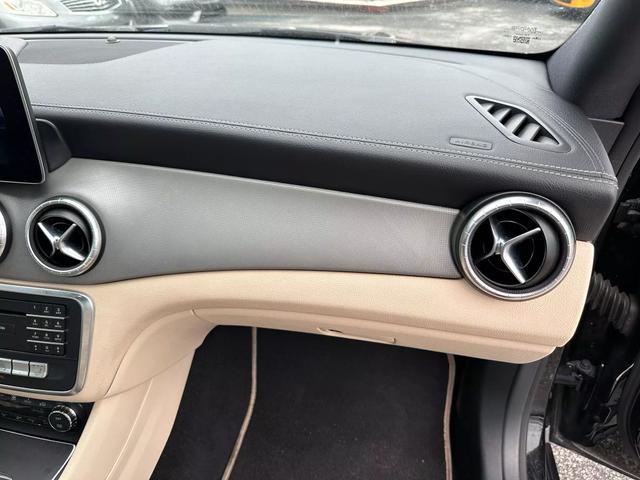 2018 Mercedes-benz Cla Cla 250 4matic Coupe 4d - Image 11