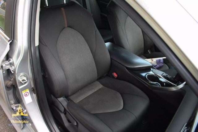 2019 Toyota Camry - Image 29