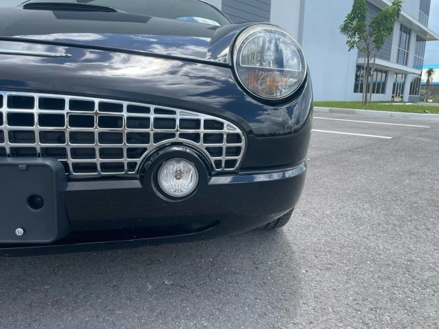 2005 Ford Thunderbird - Image 46