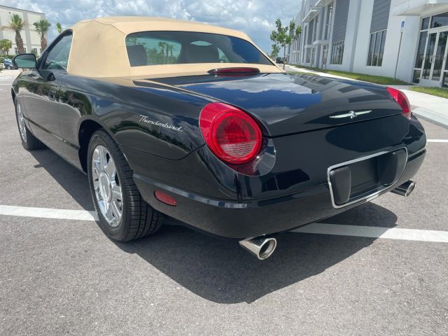 2005 Ford Thunderbird - Image 26