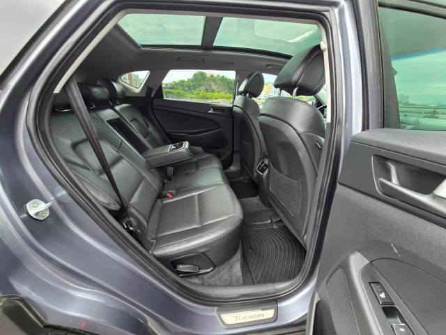 2016 Hyundai Tucson Limited Sport Utility 4d - Image 17