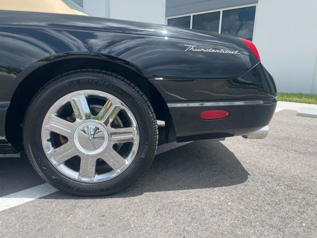 2005 Ford Thunderbird - Image 33