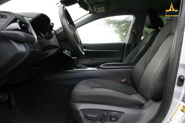 2019 Toyota Camry - Image 27