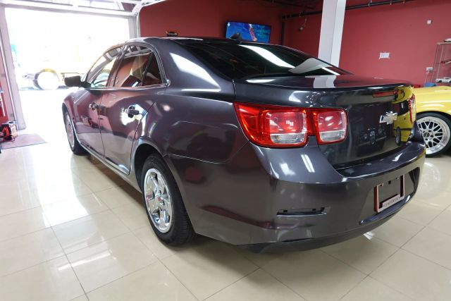 2013 Chevrolet Malibu - Image 4