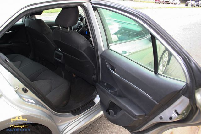 2019 Toyota Camry - Image 31