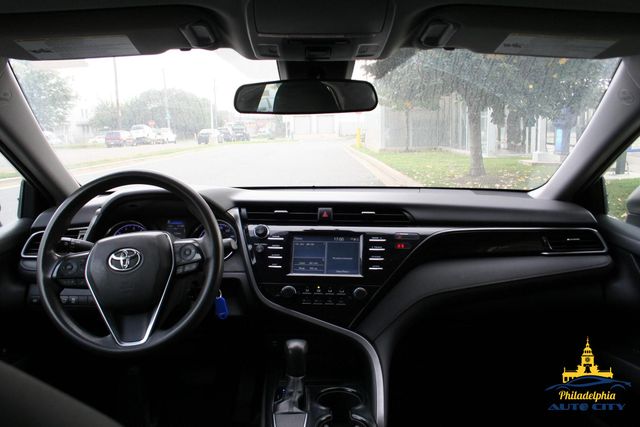 2019 Toyota Camry - Image 38