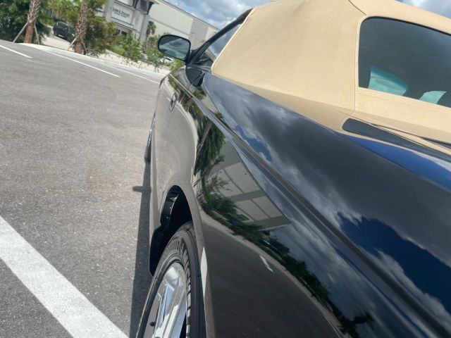 2005 Ford Thunderbird - Image 28