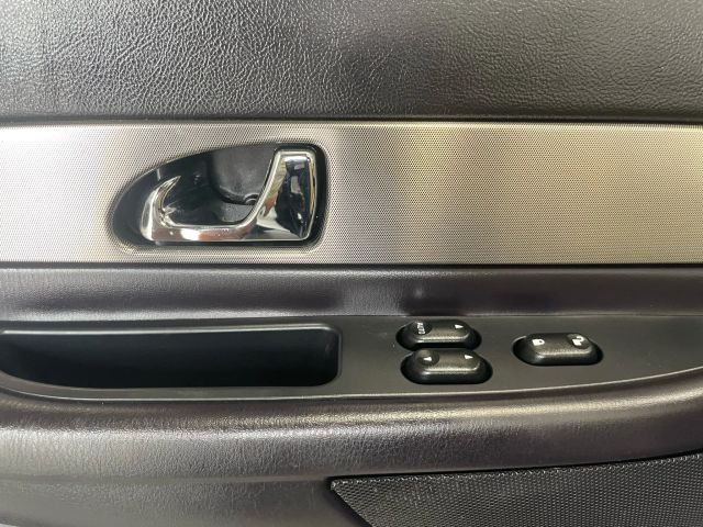 2005 Ford Thunderbird - Image 78