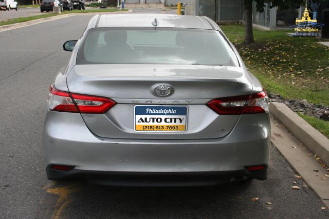 2019 Toyota Camry - Image 12