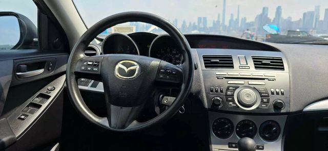 2011 Mazda Mazda3 I Touring Sedan 4d - Image 26